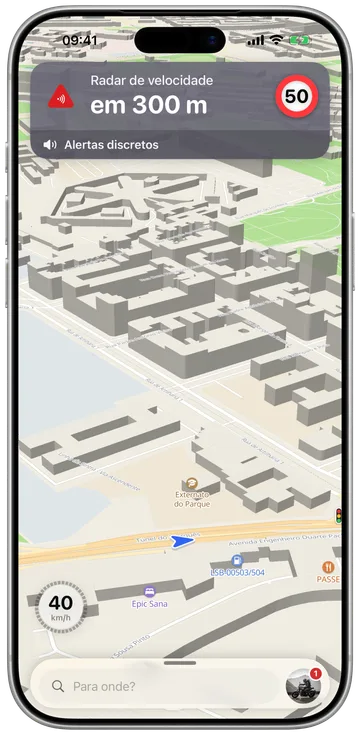 Um aviso de radar no HUD com a distância em contagem decrescente
